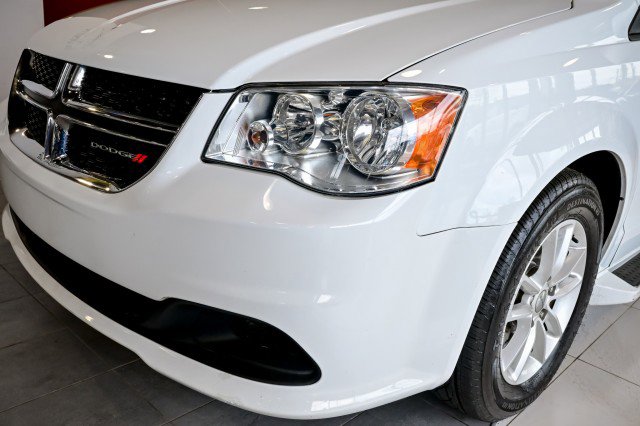 Used 2019 Dodge Grand Caravan SE FWD image 9