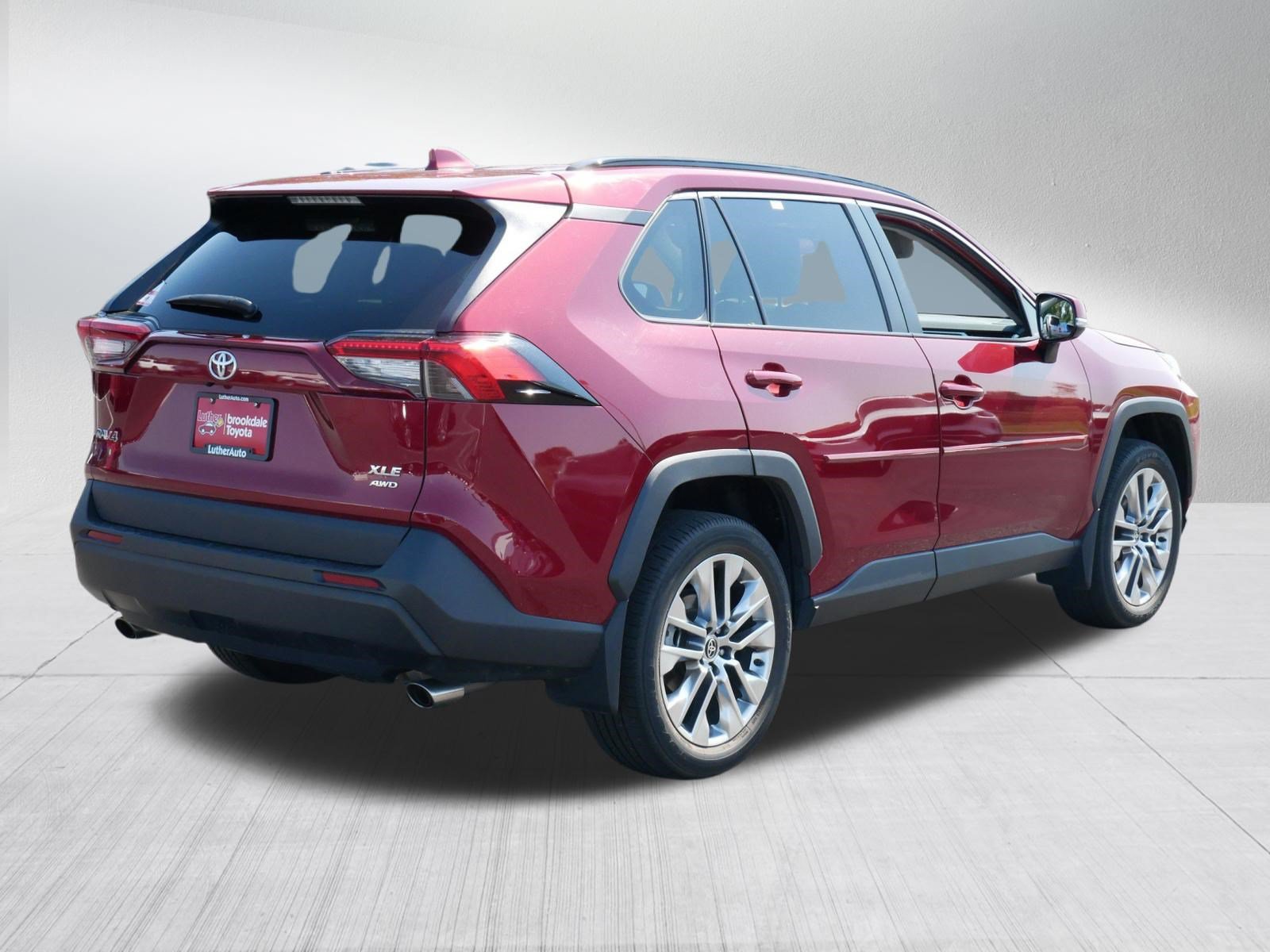 Certified 2021 Toyota RAV4 XLE Premium AWD/4WD image 7