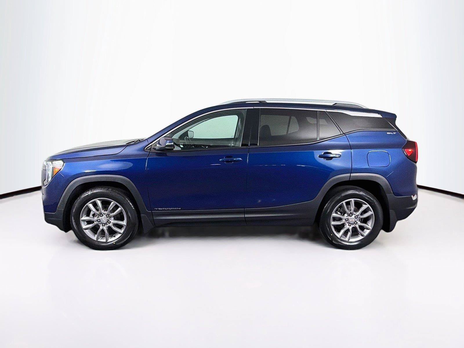 Used 2022 GMC Terrain SLT AWD/4WD image 8