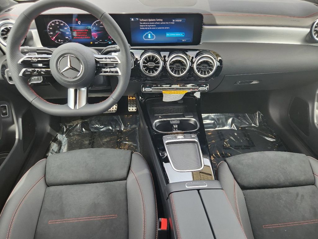 New 2025 Mercedes-Benz CLA 250 4MATIC image 13
