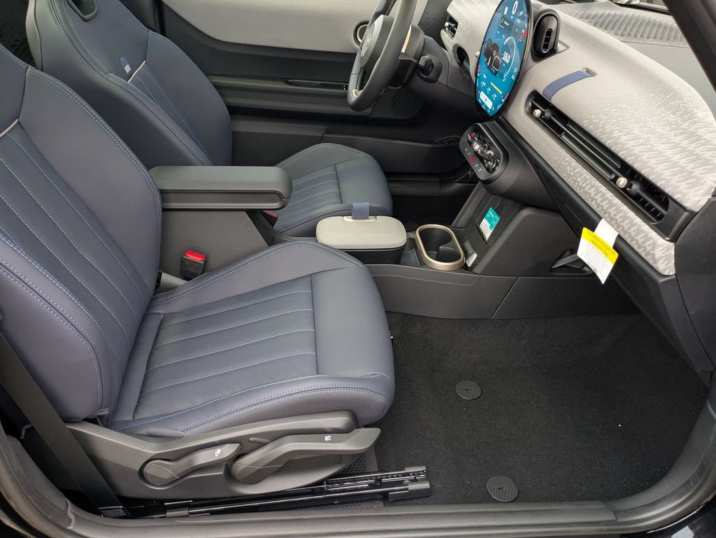 New 2026 MINI Cooper 2-Door Hardtop FWD image 25