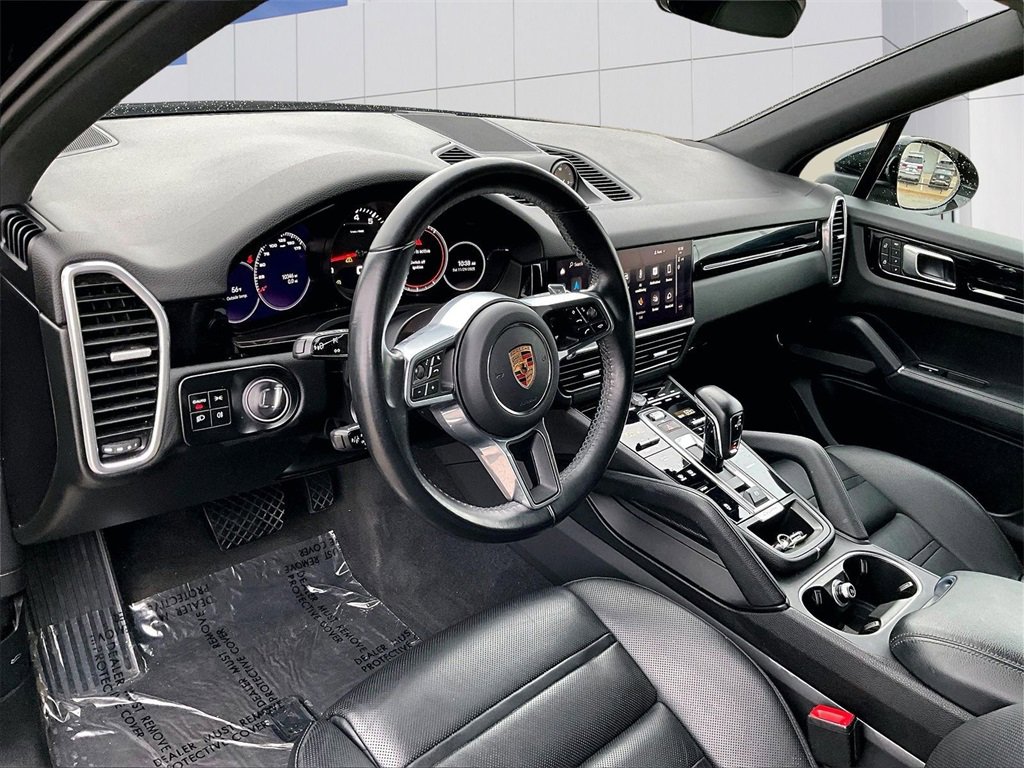 Used 2023 Porsche Cayenne image 4