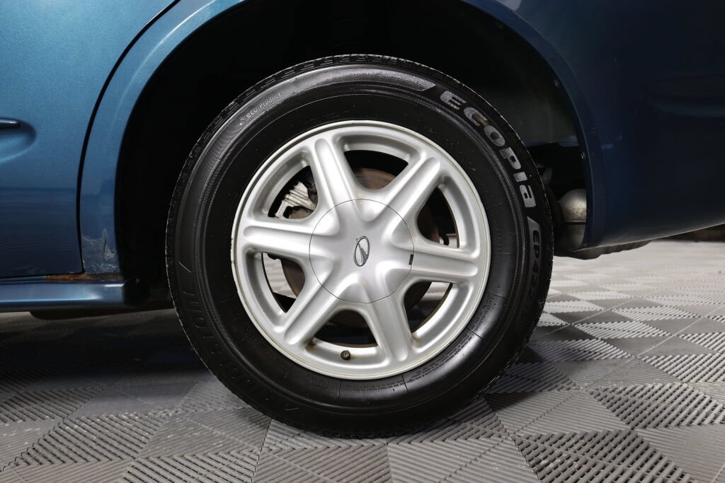 Used 2002 Oldsmobile Alero GL w/ Sun & Sound Pkg FWD image 8