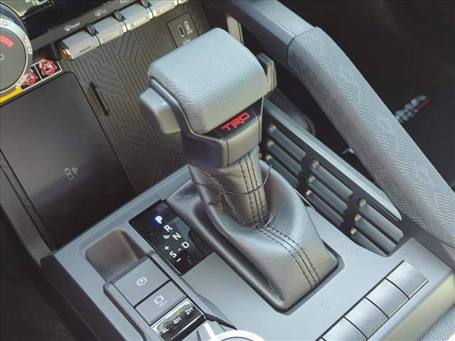 Used 2025 Toyota Tacoma TRD Sport w/ TRD Sport Upgrade Package image 12