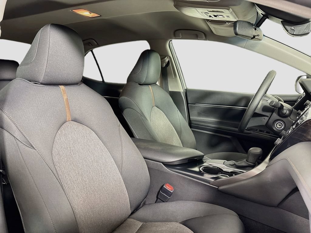 Used 2020 Toyota Camry LE FWD image 26