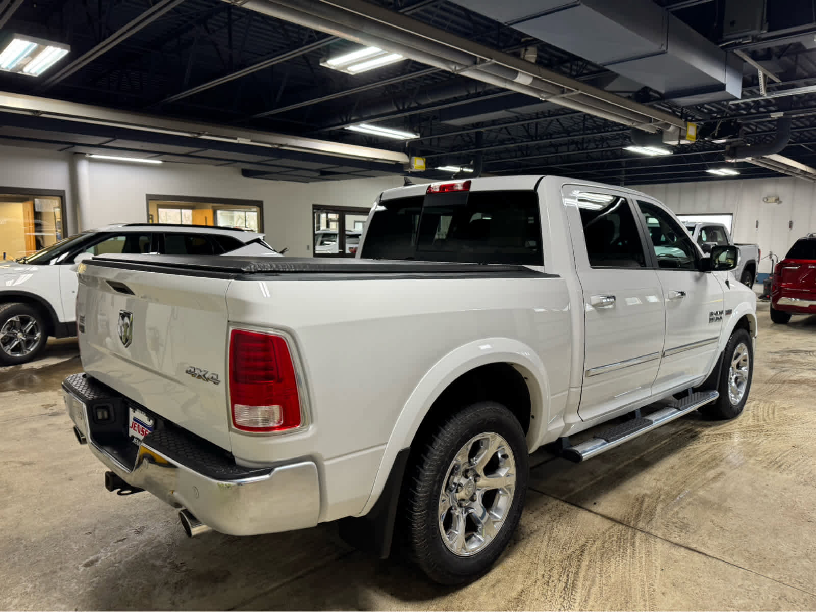 Used 2017 RAM 1500 Laramie w/ Convenience Group image 4