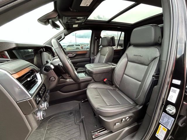Used 2025 GMC Yukon Denali w/ Denali Reserve Package AWD/4WD image 32