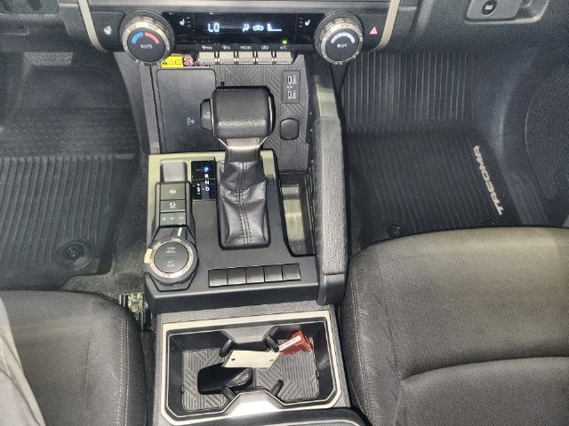 Used 2024 Toyota Tacoma SR5 AWD/4WD image 20