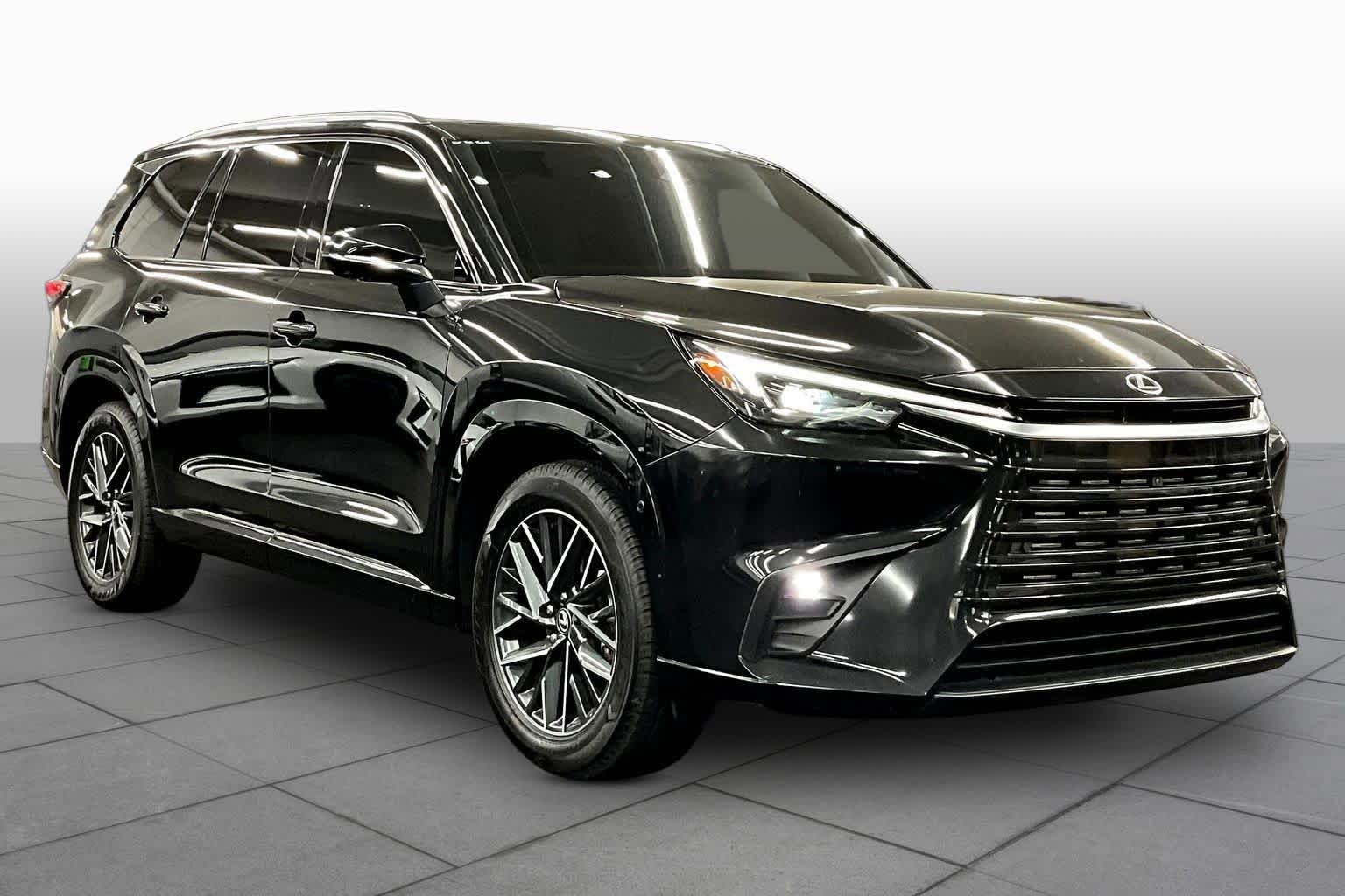 Used 2025 Lexus TX 350 AWD w/ Technology Package image 2