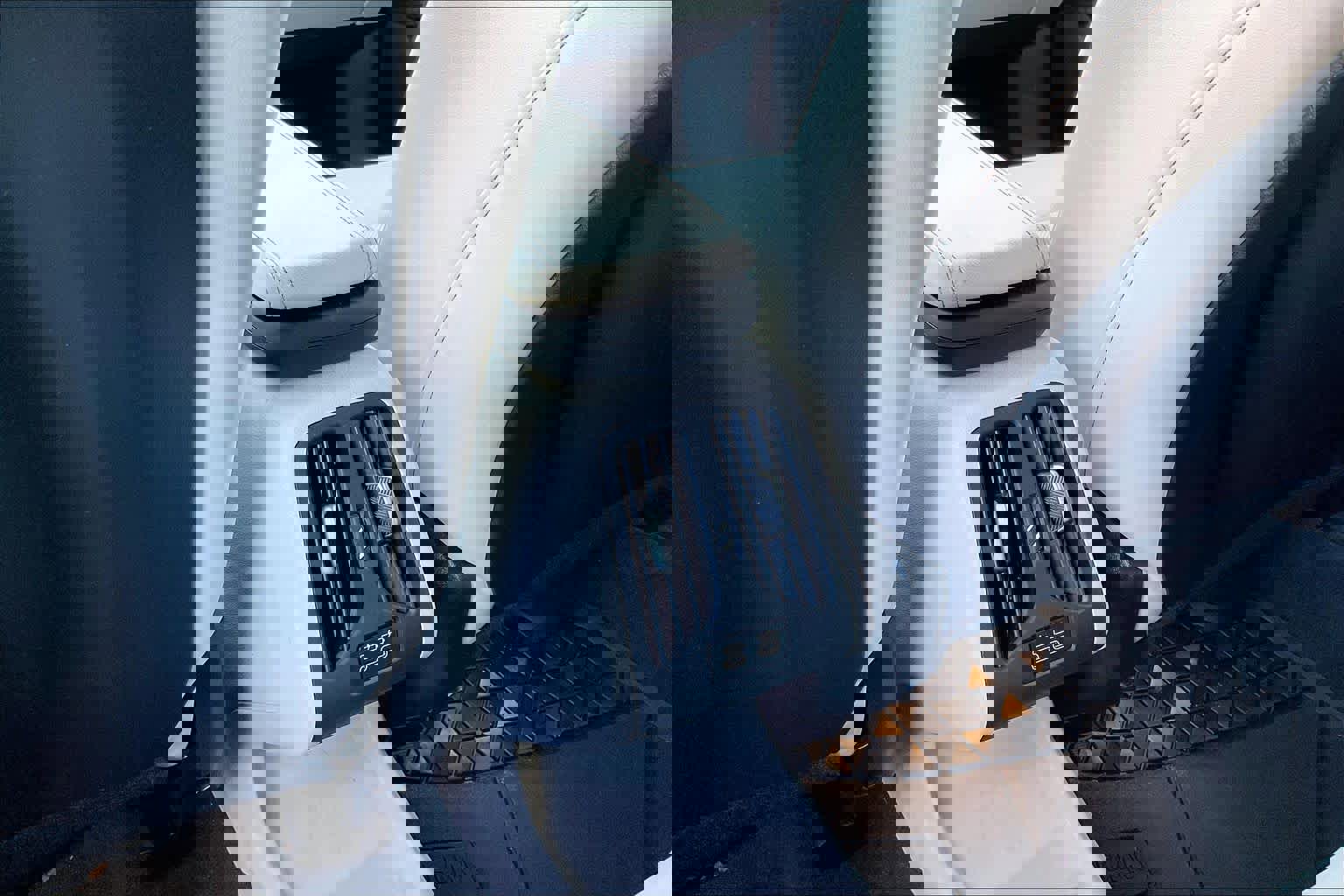 Used 2025 BMW X1 xDrive28i w/ Convenience Package image 35