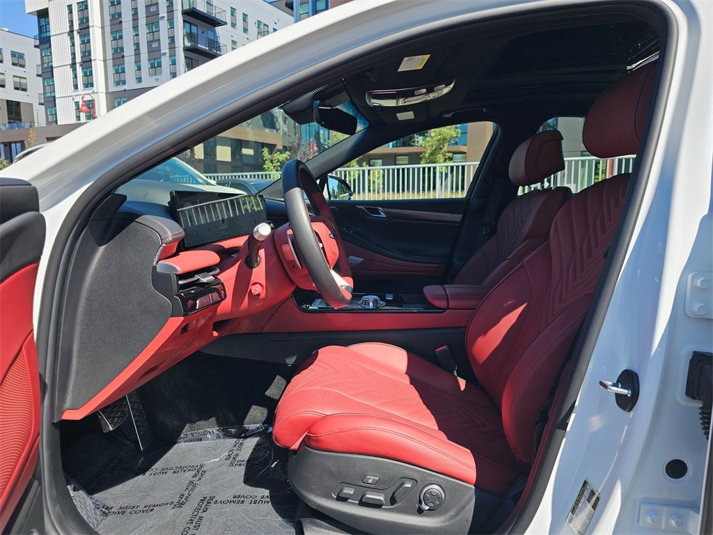 Used 2025 Genesis G80 3.5T Sport image 23