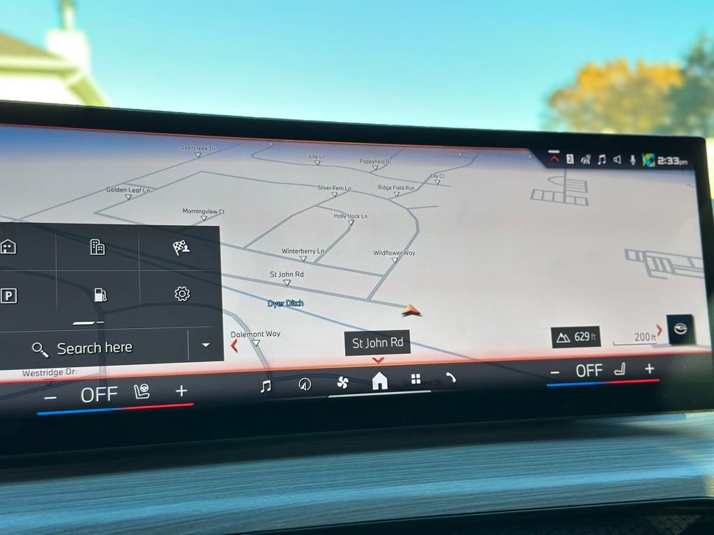 Used 2025 BMW 440i xDrive Convertible w/ Premium Package image 43