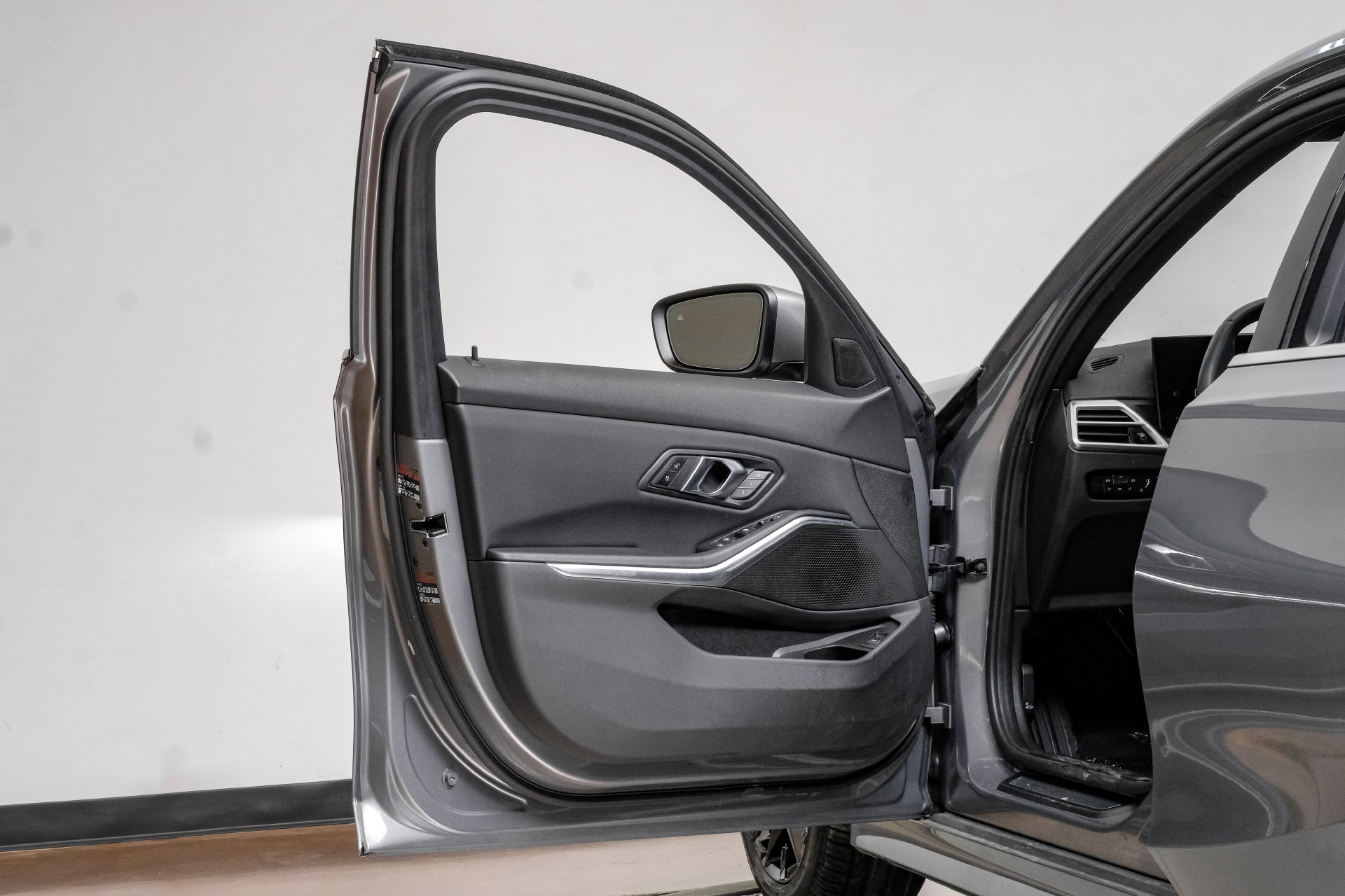 Used 2025 BMW 330i Sedan RWD image 45
