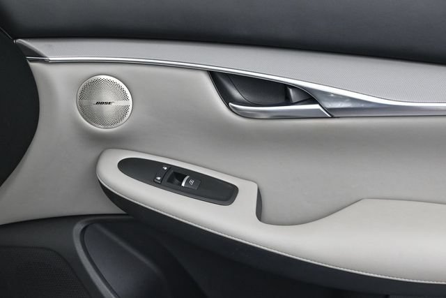Used 2023 INFINITI QX50 Luxe w/ Accent Package FWD image 36