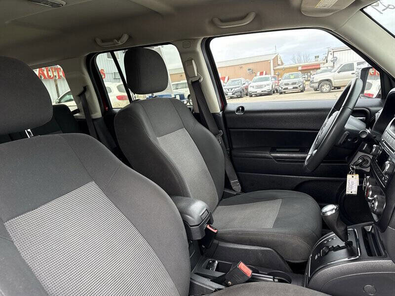 Used 2017 Jeep Patriot Latitude image 19