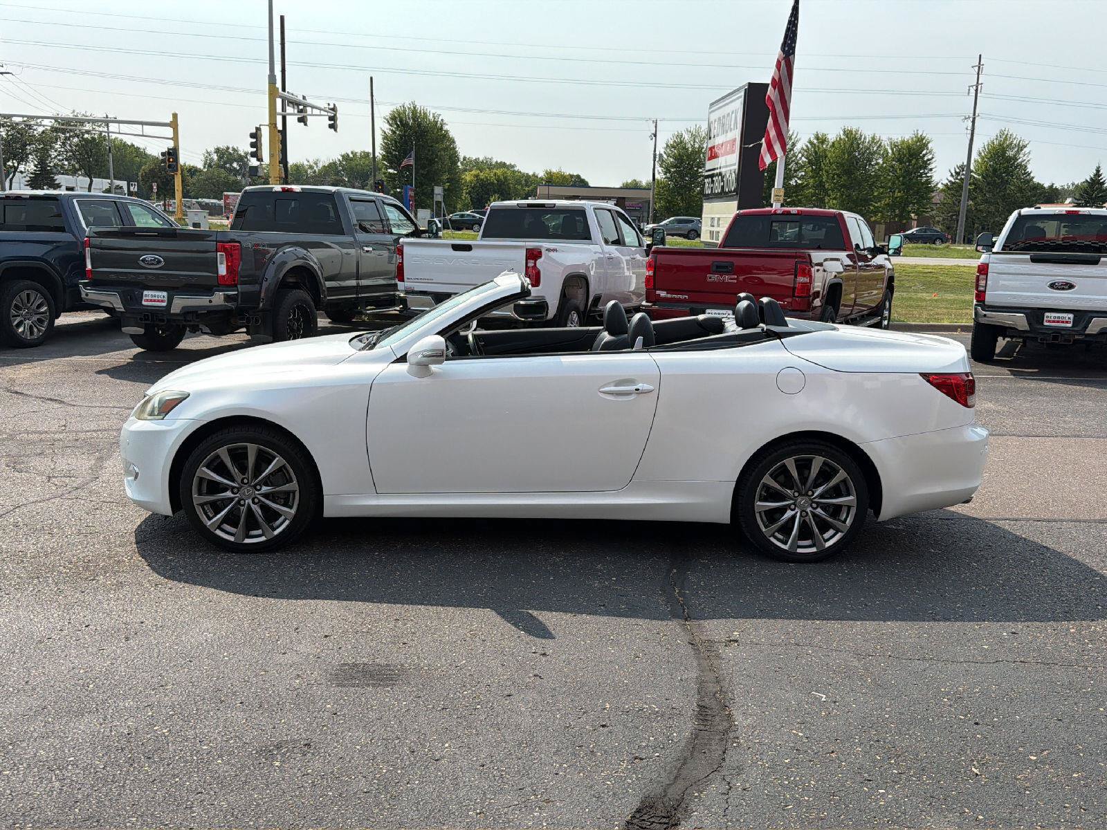 Used 2014 Lexus IS 250C w/ Luxury Package RWD image 4
