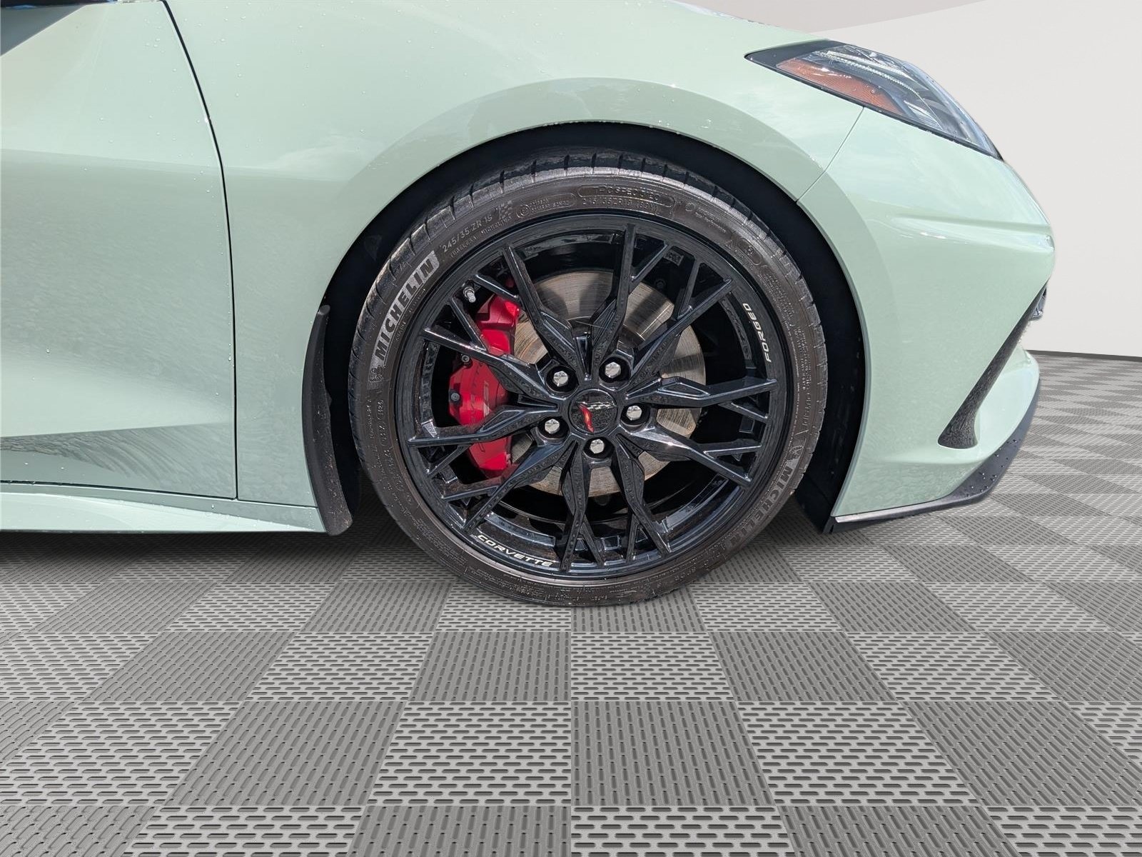 Used 2024 Chevrolet Corvette Stingray Premium Conv w/ Z51 Performance Package RWD image 9