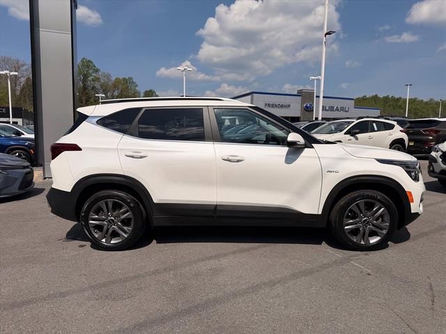 Used 2023 Kia Seltos S AWD/4WD image 16