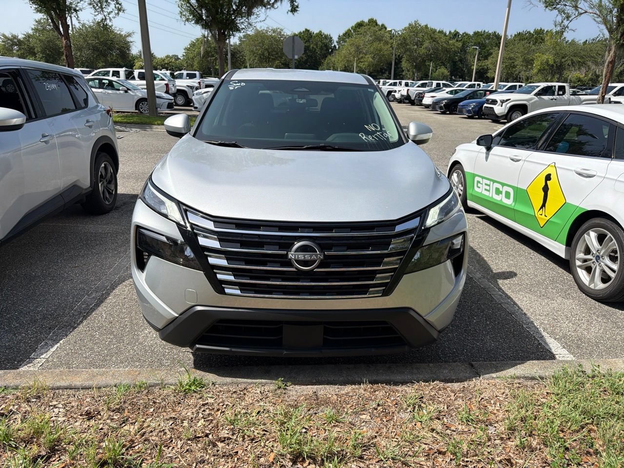 Used 2025 Nissan Rogue SV FWD image 5
