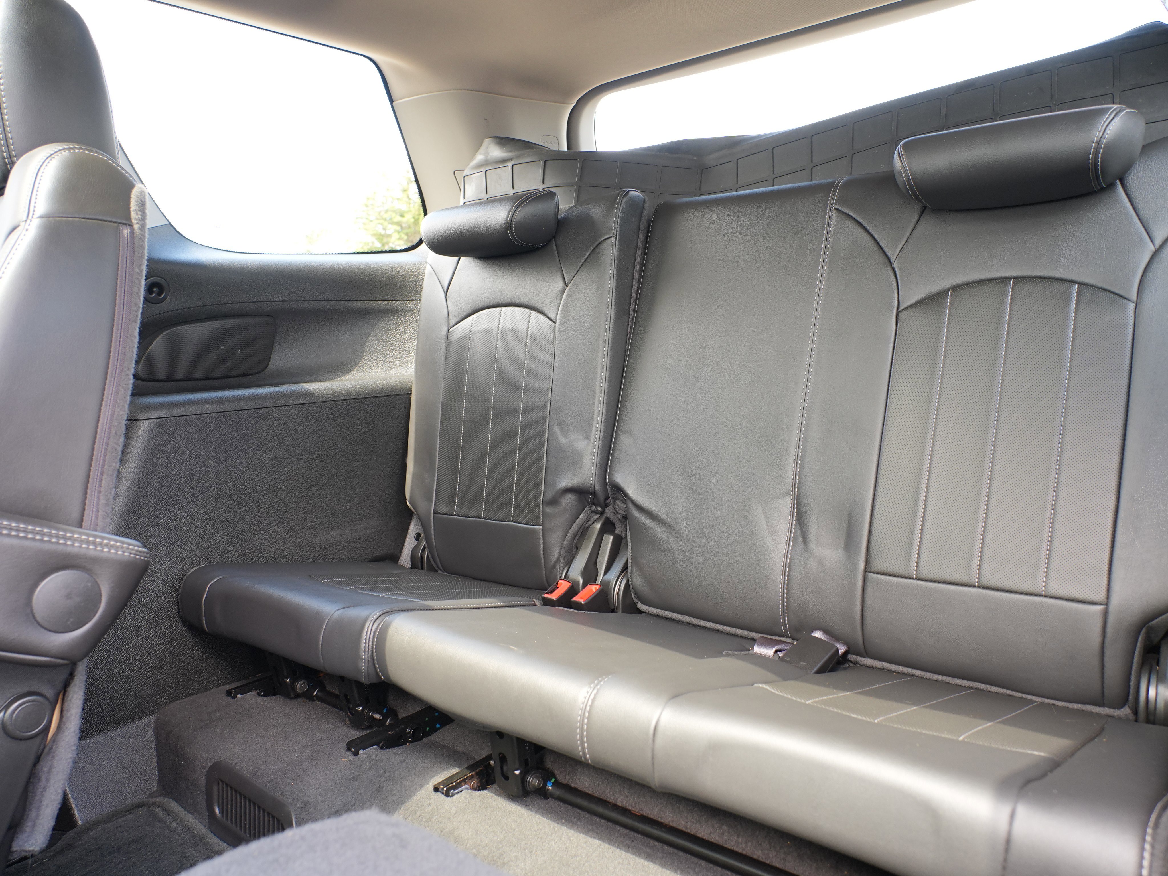 Used 2013 GMC Acadia Denali AWD/4WD image 27