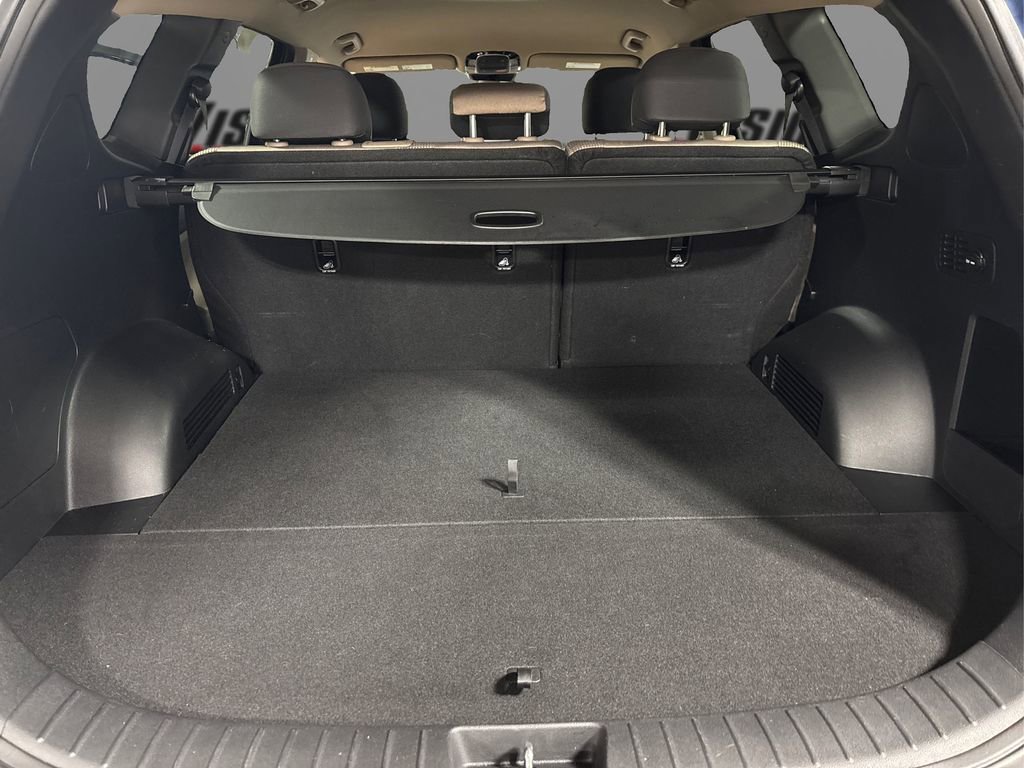 Certified 2023 Hyundai Santa Fe SEL image 11