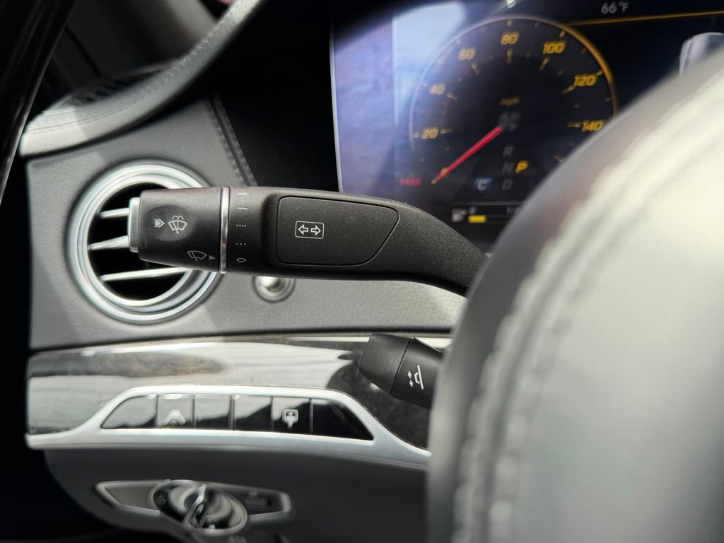 Used 2019 Mercedes-Benz S 560 Sedan image 17