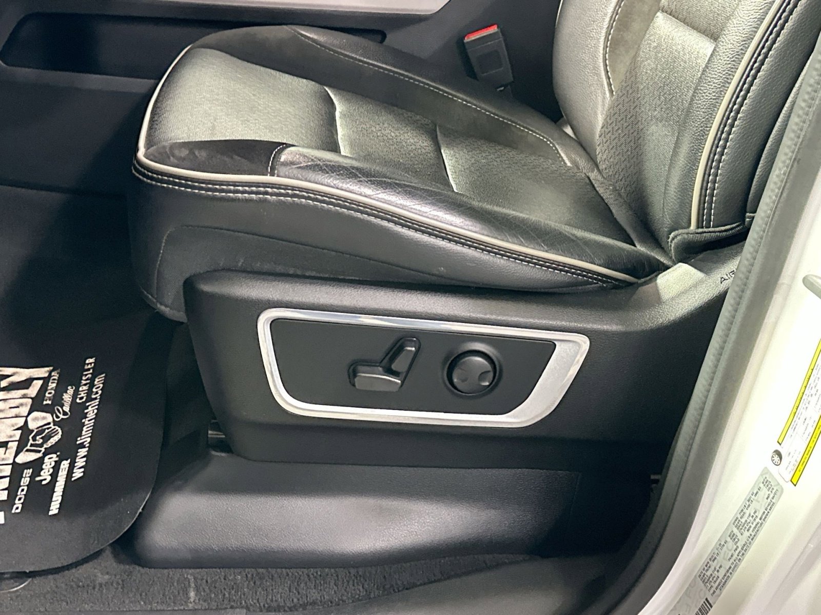 Used 2023 RAM 1500 Laramie image 14