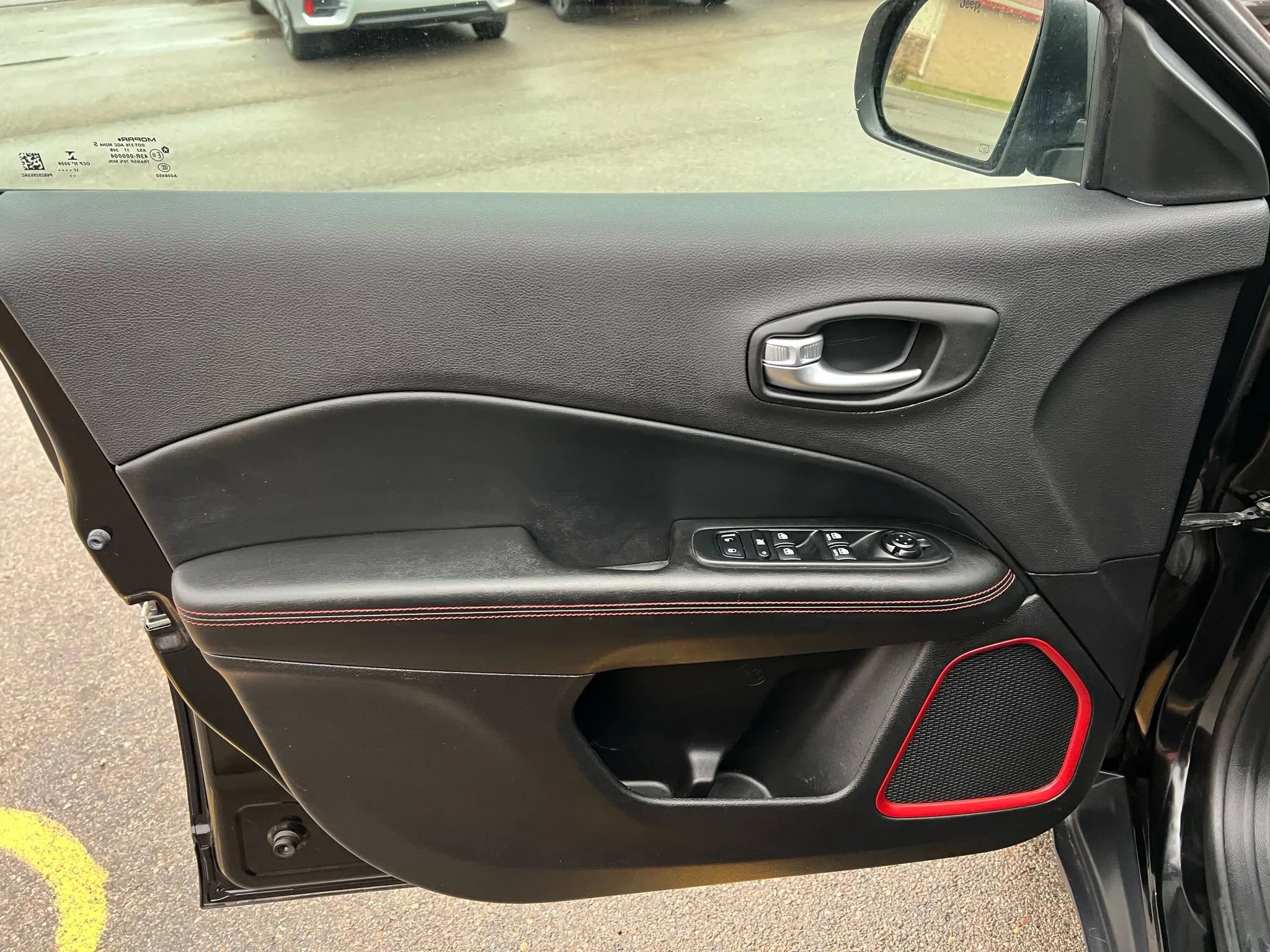 Used 2018 Jeep Compass Trailhawk w/ Cold Weather Group image 14