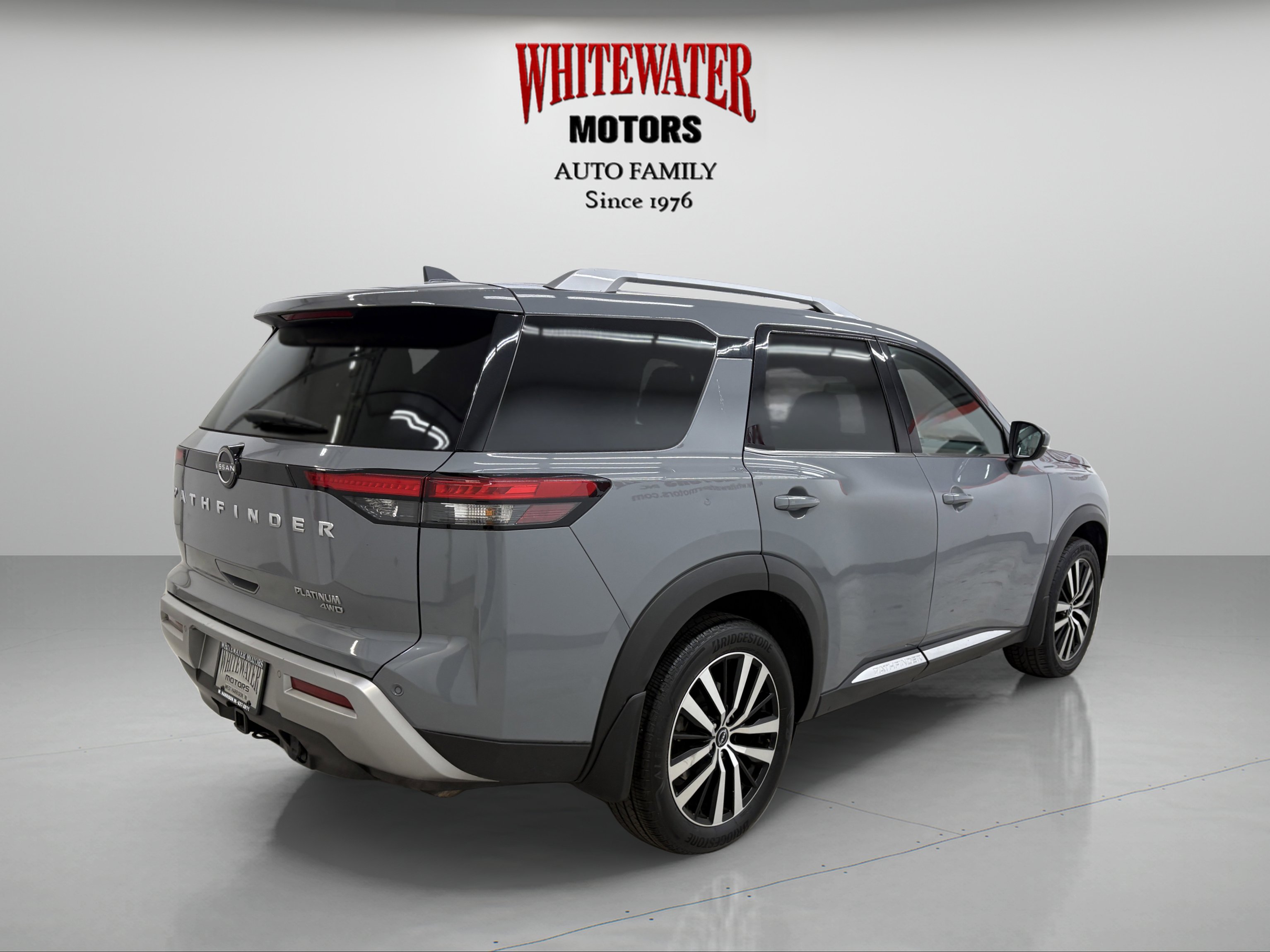 Used 2024 Nissan Pathfinder Platinum w/ Cargo Package AWD/4WD image 4