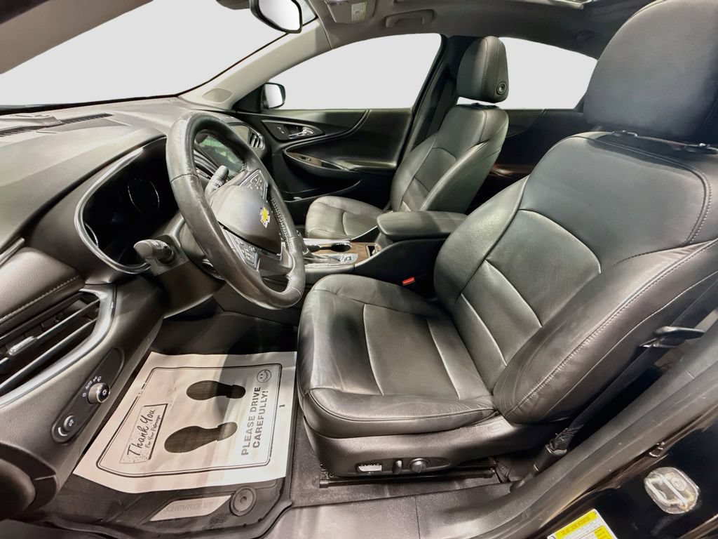 Used 2019 Chevrolet Malibu Premier w/ Sun and Wheel Package FWD image 20