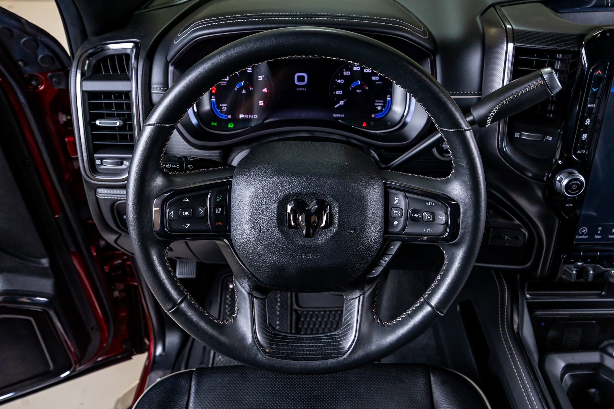 Used 2024 RAM 3500 Limited AWD/4WD image 17