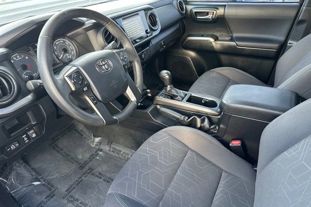Certified 2017 Toyota Tacoma TRD Sport image 17
