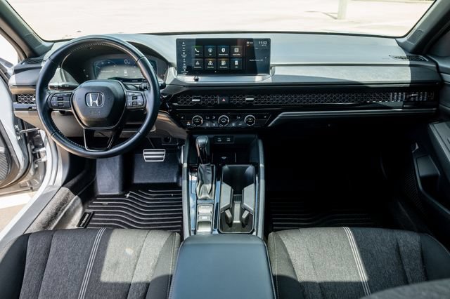 Used 2025 Honda Accord Sport image 8