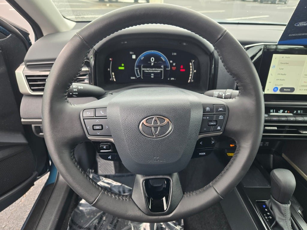 Used 2026 Toyota Camry LE w/ Convenience Package FWD image 30