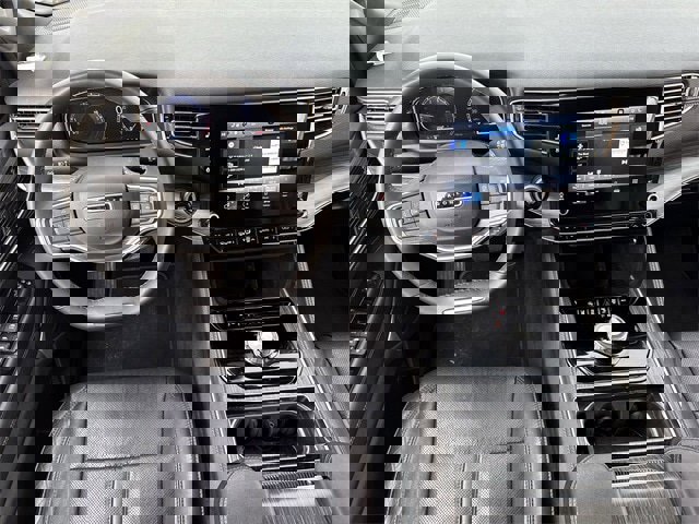 Used 2024 Jeep Wagoneer L Series II image 12