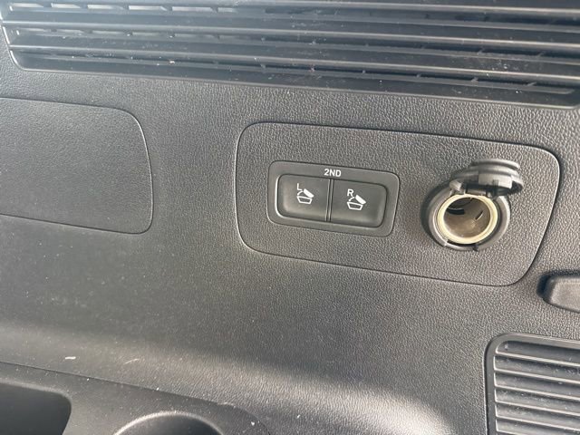 Used 2022 Kia Sorento S w/ Panoramic Sunroof Package image 38