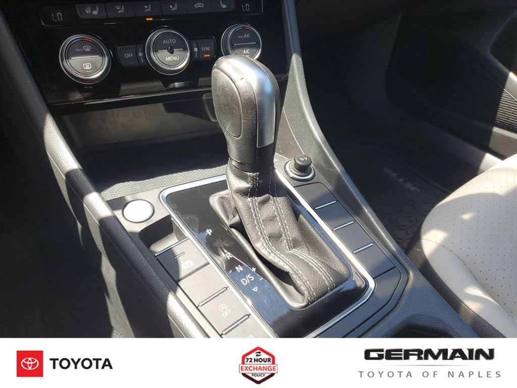 Used 2020 Volkswagen Jetta R-Line w/ R-Line Cold Weather Package FWD image 28