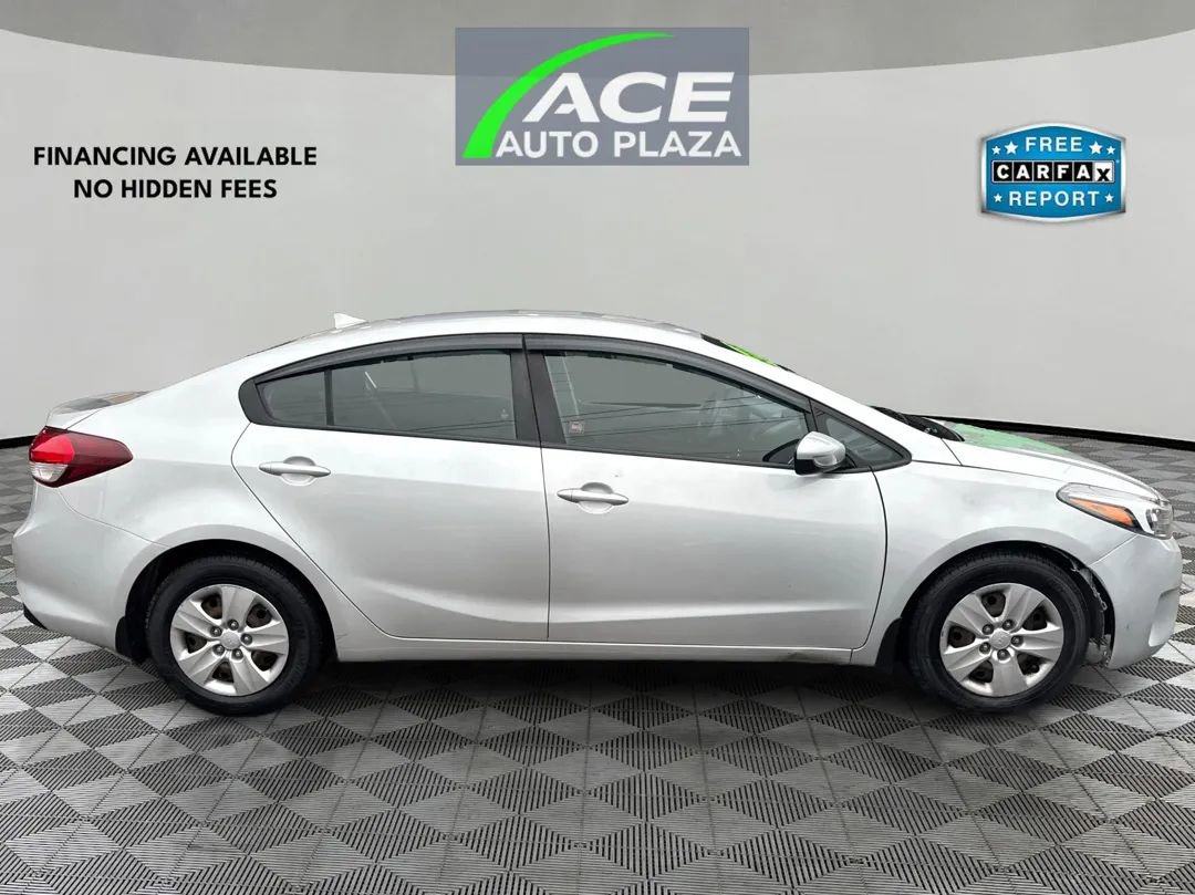 Used 2018 Kia Forte LX image 4