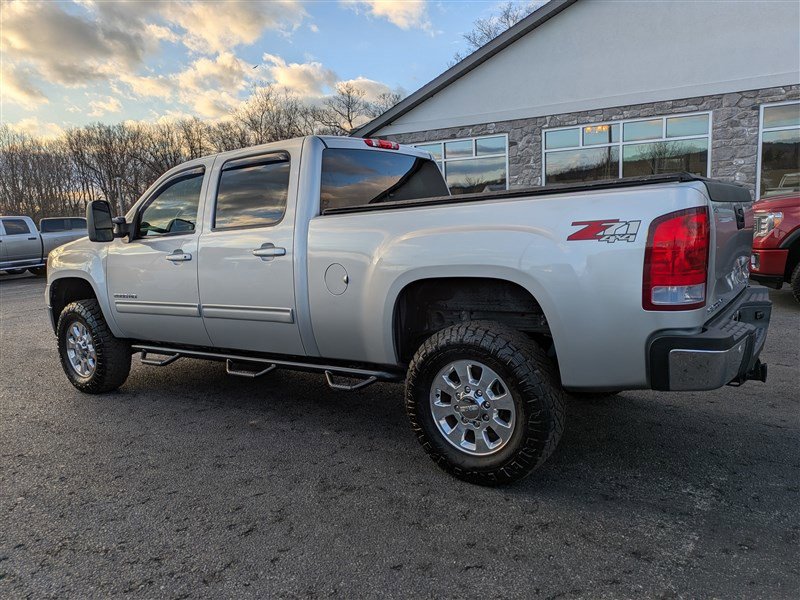 Used 2012 GMC Sierra 2500 SLT w/ SLT Convenience Package image 4