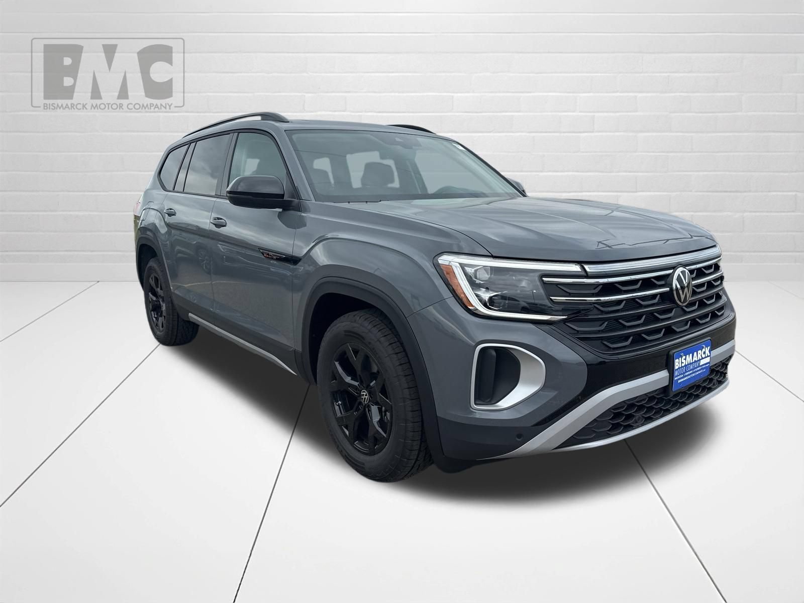 New 2026 Volkswagen Atlas Peak Edition AWD/4WD image 2