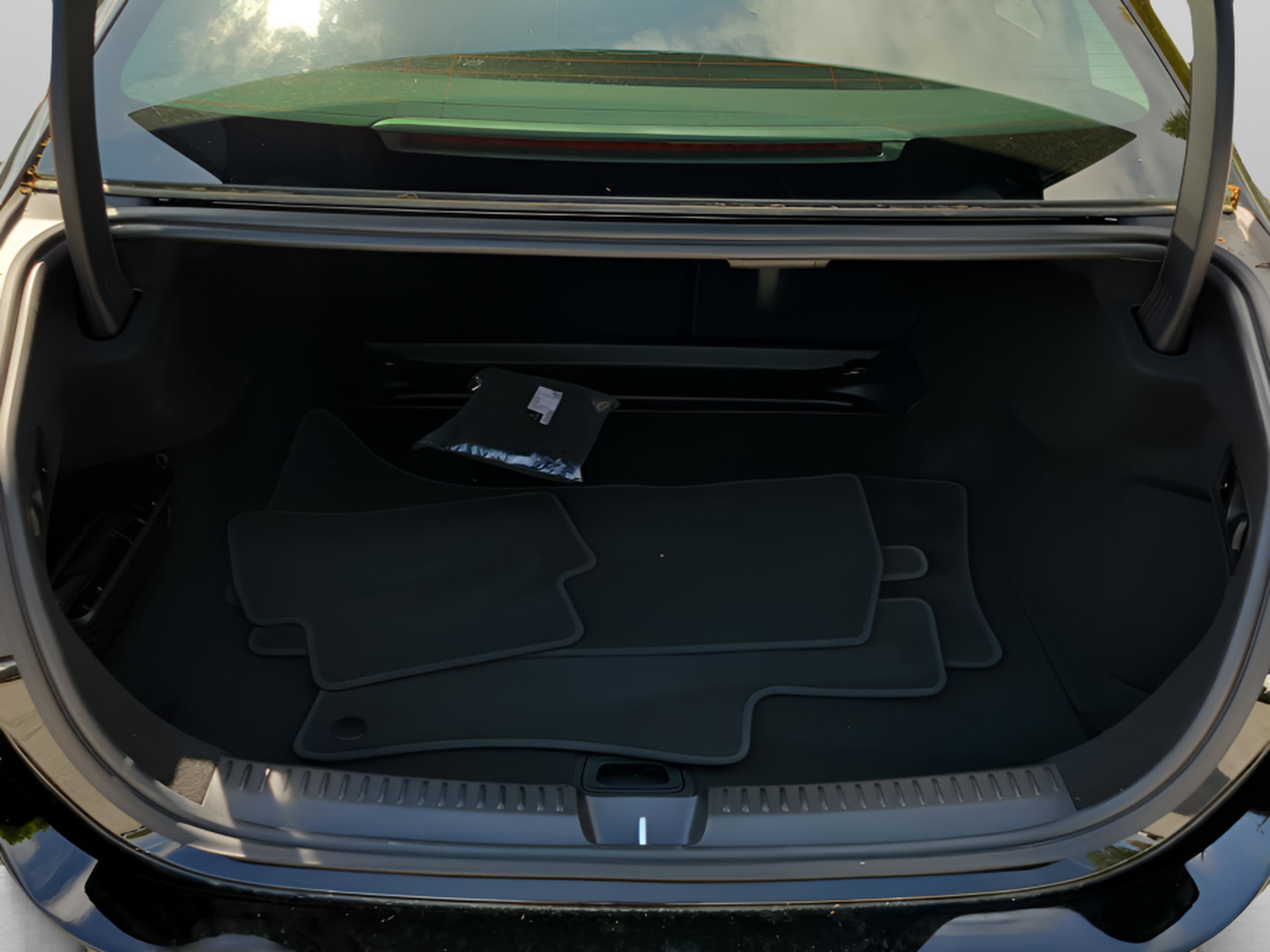 Used 2026 Mercedes-Benz E 350 Sedan image 8