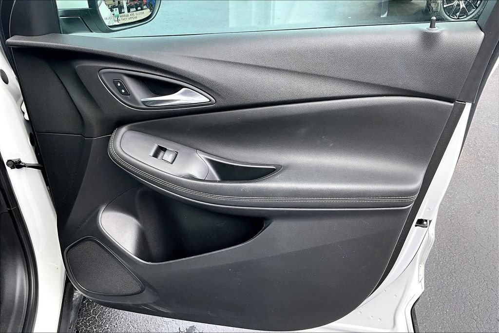 Used 2025 Buick Encore GX Preferred FWD image 28
