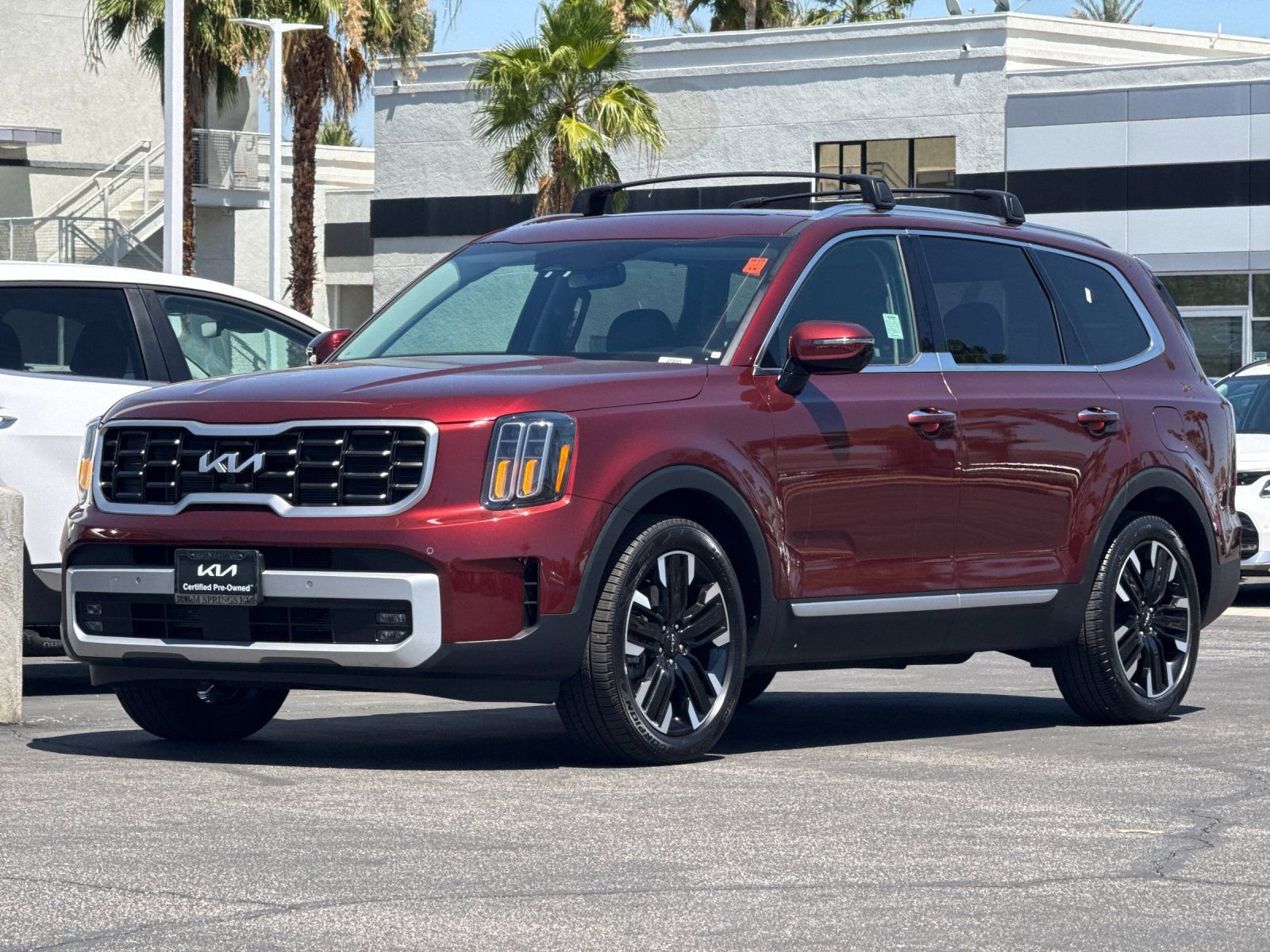 Certified 2024 Kia Telluride SX w/ Towing Package FWD image 7