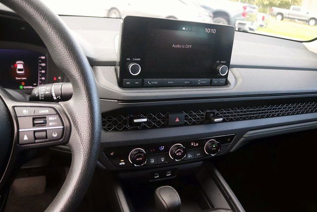 Used 2023 Honda Accord EX image 17