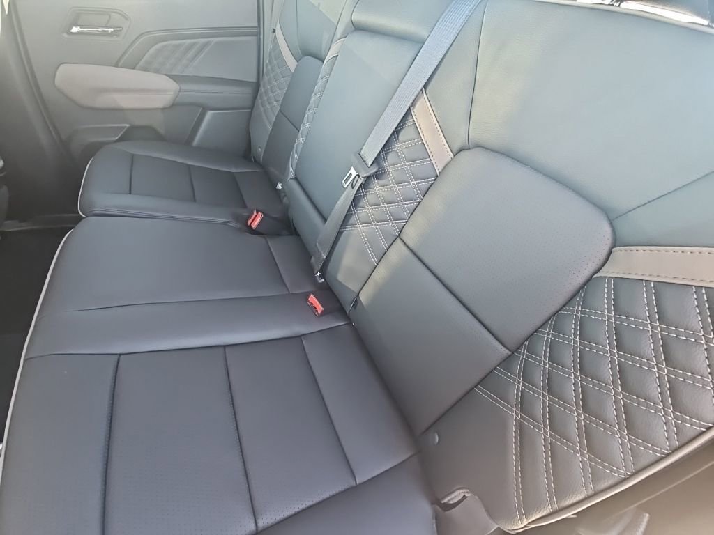 New 2026 GMC Canyon Denali image 13