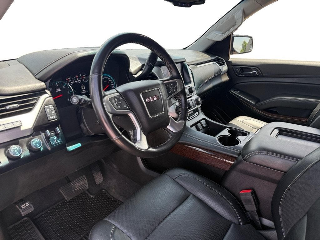 Used 2019 GMC Yukon SLT w/ Graphite Performance Edition AWD/4WD image 10