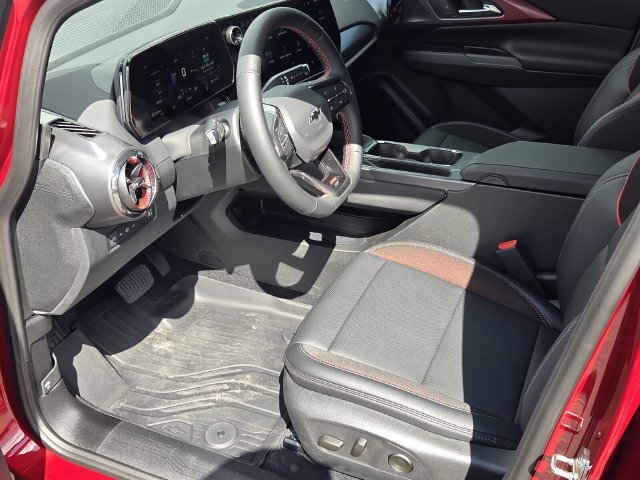 Certified 2026 Chevrolet Equinox EV RS FWD image 9