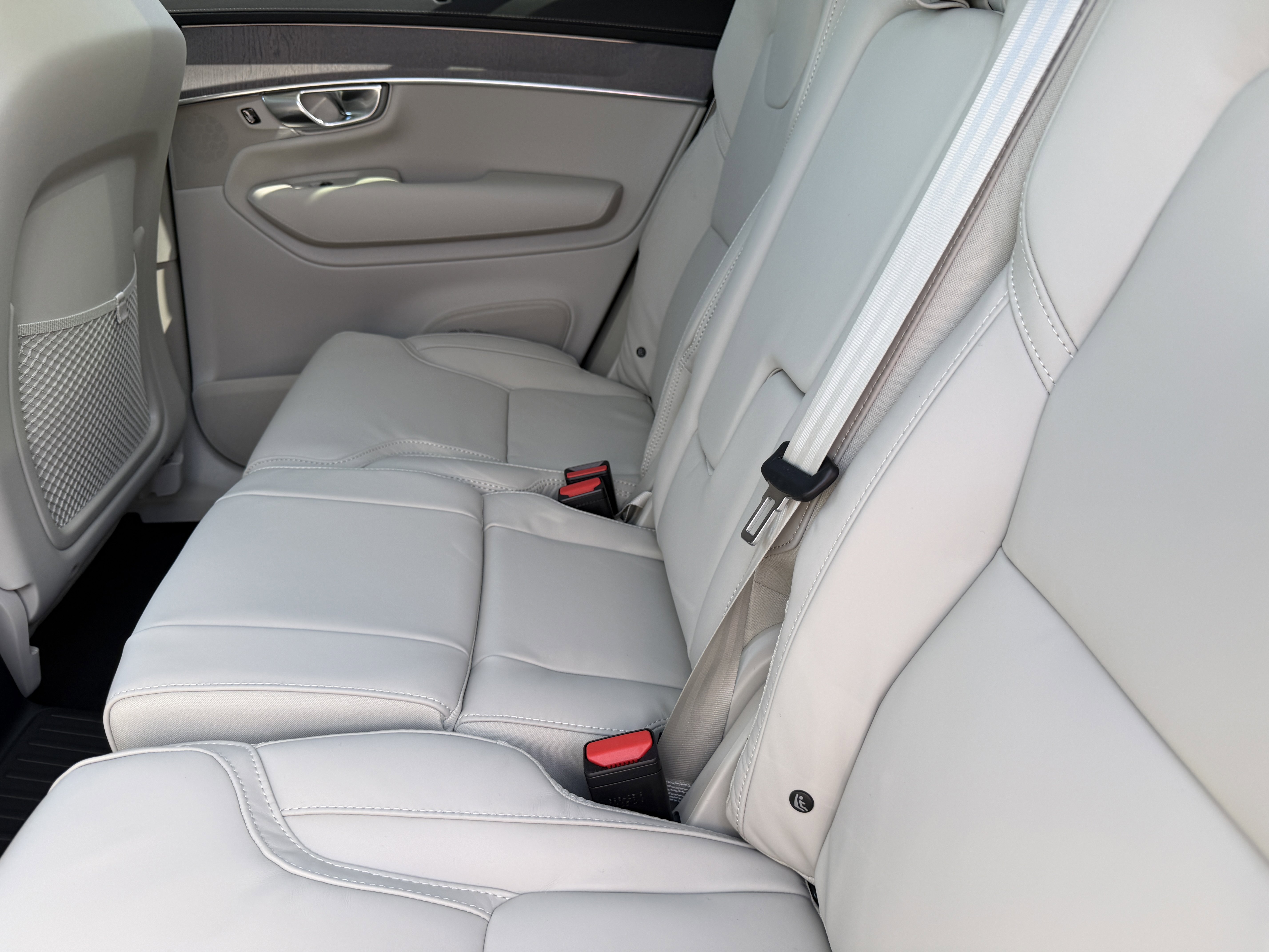 New 2026 Volvo XC90 T8 Ultra w/ Protection Package image 16