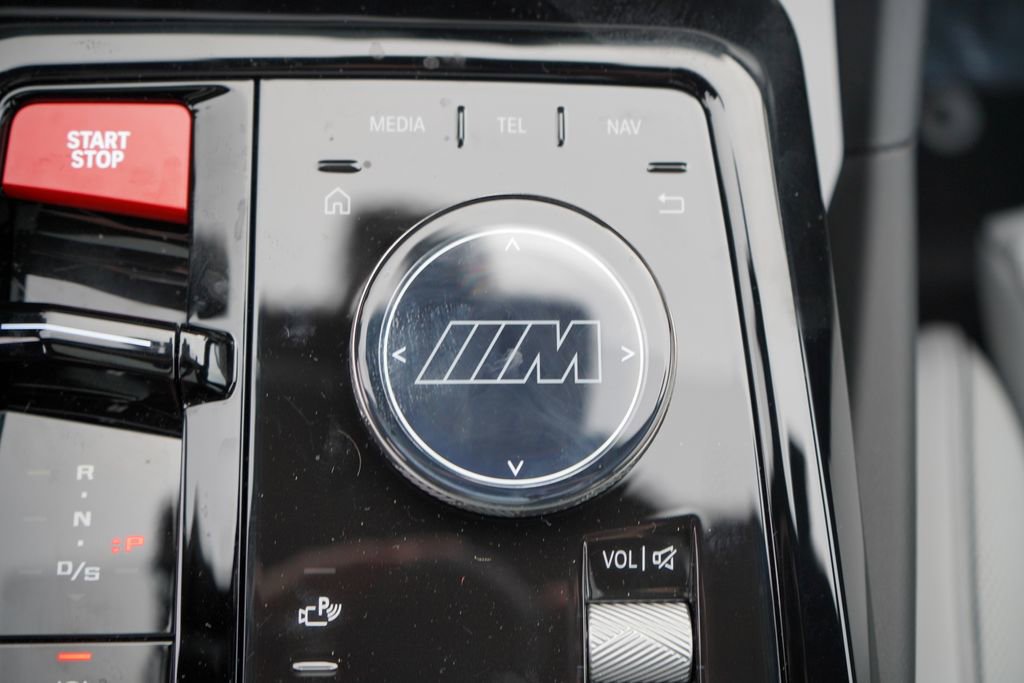 New 2026 BMW M5 w/ Executive Package image 23