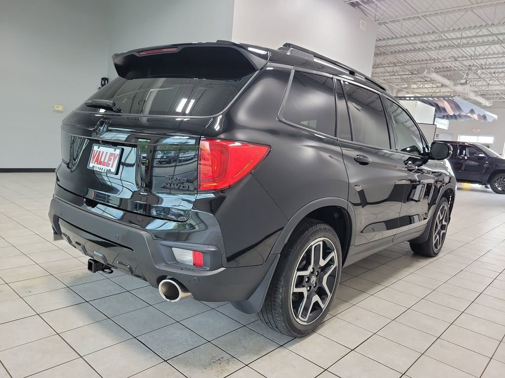 Used 2023 Honda Passport Elite image 11